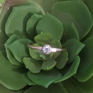 Gold Tone and Rhinestone Ring